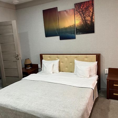 Elite Hotel Бельцы Экстерьер фото